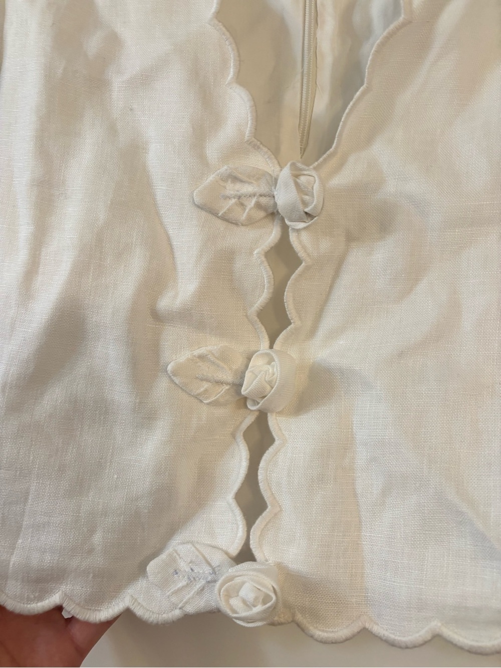 new Farm Rio Off-White Roses Scallop Artisanal Top - Picture 7 of 10